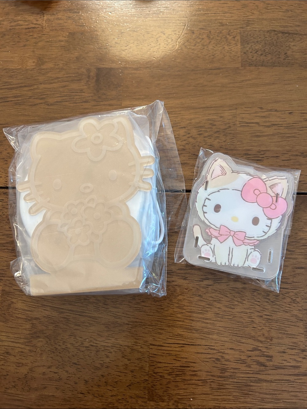 Hello Kitty Nightlight & Acrylic Pen Holder